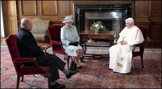 The Queen with the Pope in Holyrood House